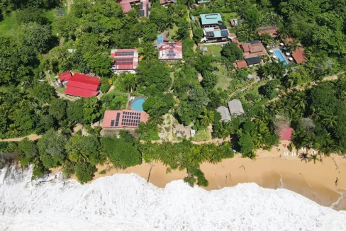 hotel-for-sale-on-bluff-beach-isla-colon12
